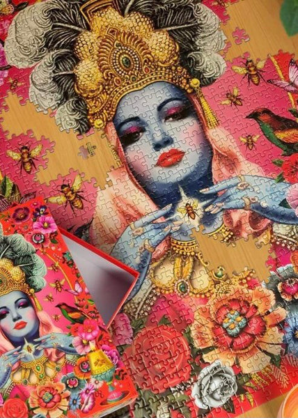 Fiona Hewitt: "Queen Bee" 1,000 piece jigsaw puzzle